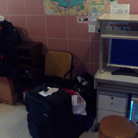 Li'S Chain Hostel Гонконг Экстерьер фото