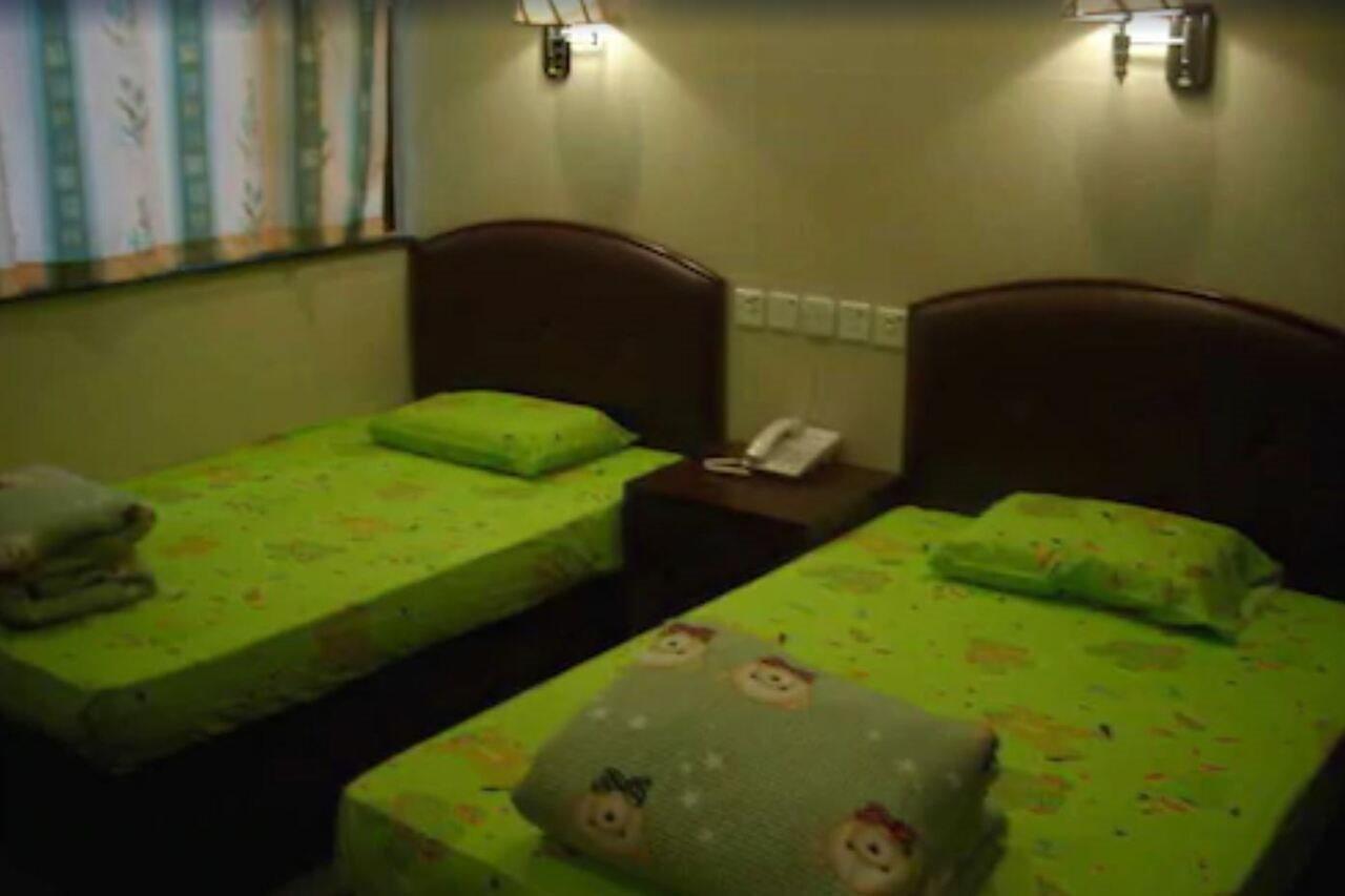 Li'S Chain Hostel Гонконг Экстерьер фото