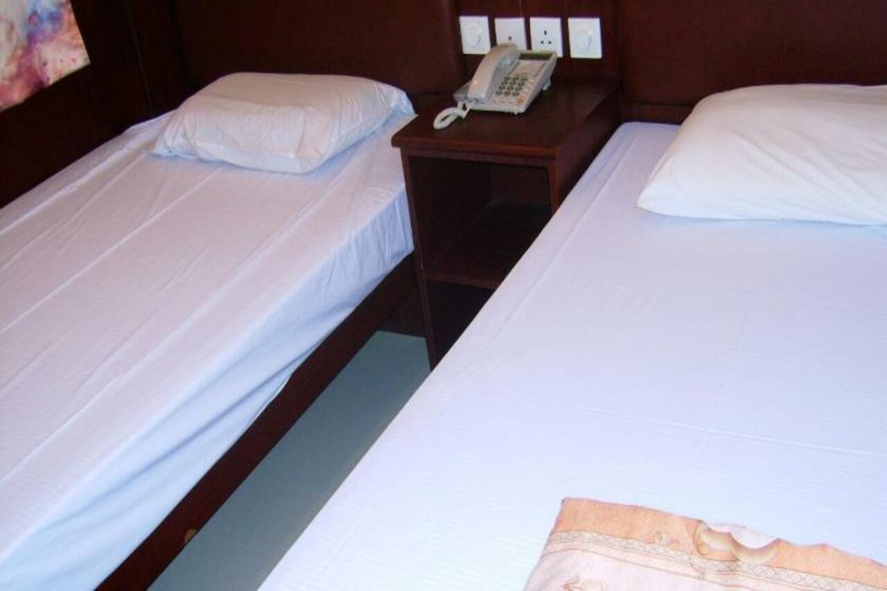 Li'S Chain Hostel Гонконг Экстерьер фото