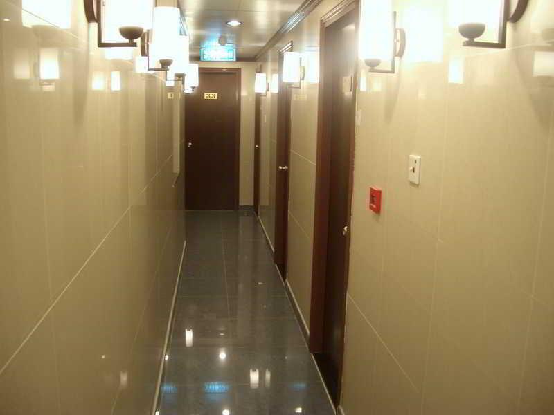 Li'S Chain Hostel Гонконг Экстерьер фото