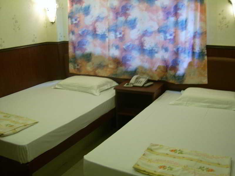 Li'S Chain Hostel Гонконг Экстерьер фото