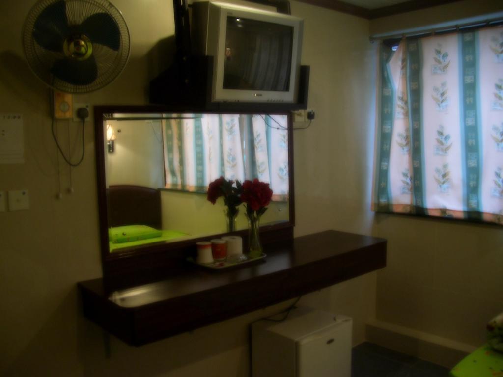 Li'S Chain Hostel Гонконг Номер фото